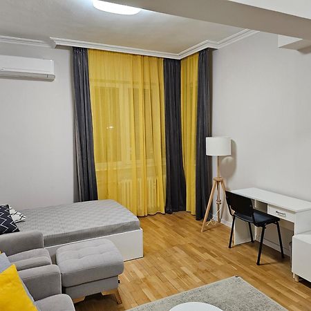 Spacious Aristocratic Apt. With A Colourful View Sofia Exterior photo
