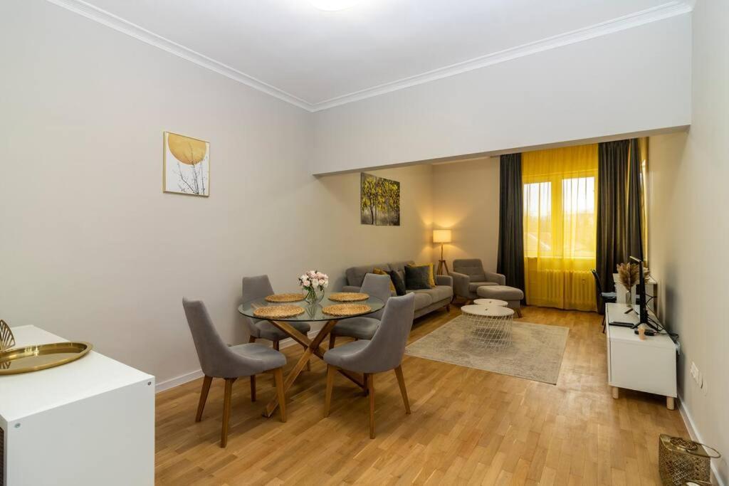Spacious Aristocratic Apt. With A Colourful View Sofia Exterior photo