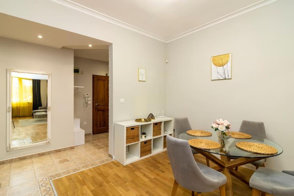 Spacious Aristocratic Apt. With A Colourful View Sofia Exterior photo
