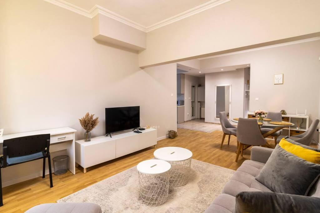 Spacious Aristocratic Apt. With A Colourful View Sofia Exterior photo